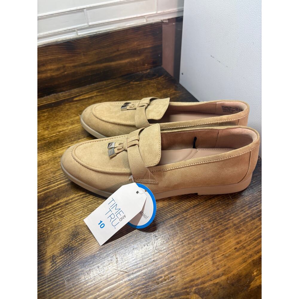 Time & Tru Tan‎ Tassle Loafers Size 10
